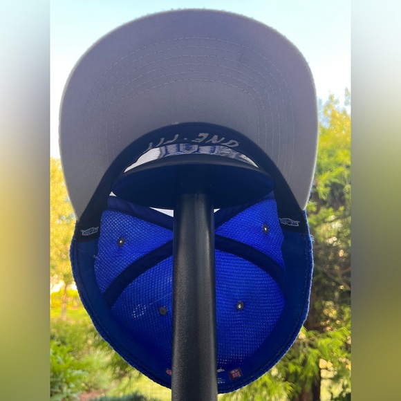 Duke Hat White and Blue onefit fitted embroidered collegiate cap - Picture 5 of 6